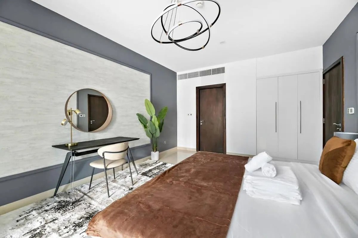 Silkhaus Ideal For Big Family, 5Bdr With Private Roof Top Apartment Dubai 0*,